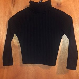 Women’s Black Turtleneck Crop top
